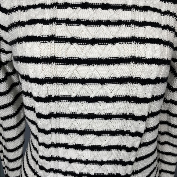 Gap Black & White Striped Cable Knit Crewneck Sweater Women’s Size Medium Cotton - Picture 2 of 8